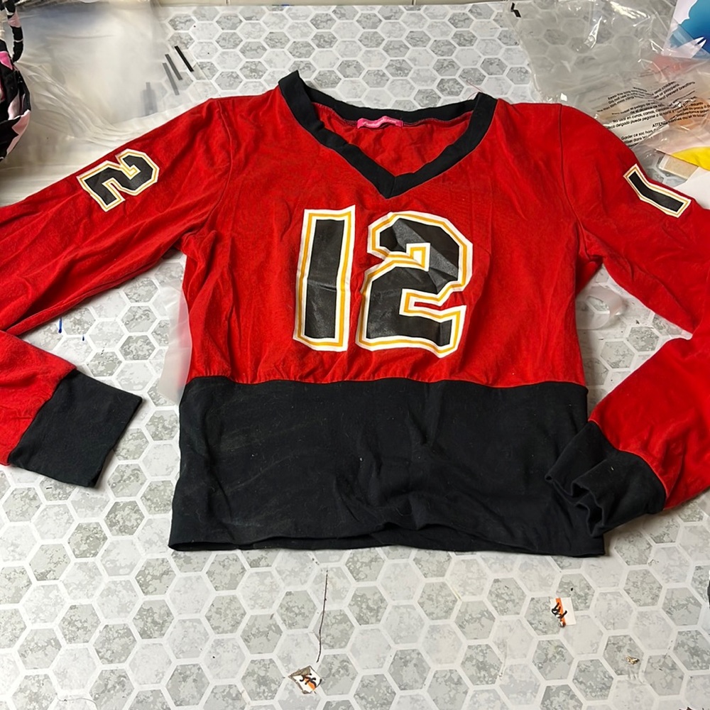 FootballChic Small long Sleeve Red Black Number 12 T Shirt